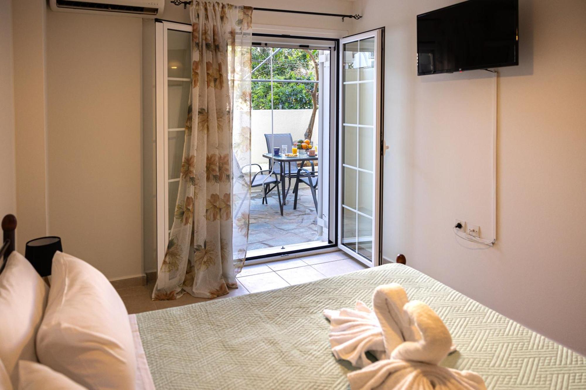 Pavlos Apartments Argostoli  Exterior photo
